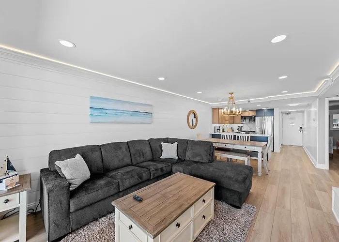 Extraordinary Oceanfront Penthouse - Unit 1210 *