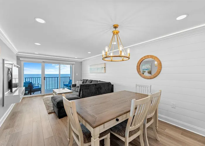 Hébergement de vacances Extraordinary Oceanfront Penthouse - Unit 1210